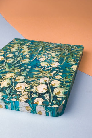 Muus Verneuil's blue 12x16 FSC MIX CREDIT GFA-COC-007196